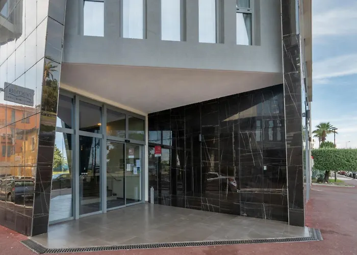 Nemea Appart Hotel Nice Arenas Aeroport